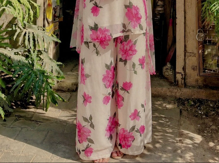 Phool Halter Neck Kurti Set